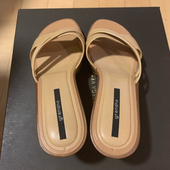 Sandals - Picture 3 of 5